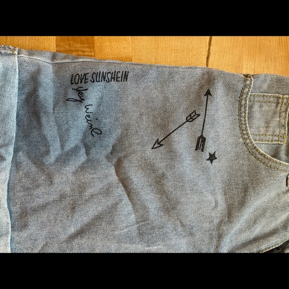SHEIN Jean Shorts (M) - Picture 8 of 9
